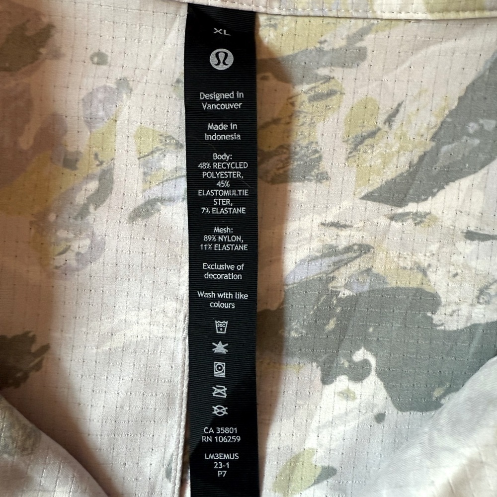 Lululemon Airing Easy Camp Collar Shirt Short Sleeve Lightweight Men Size XL - Picture 6 of 9